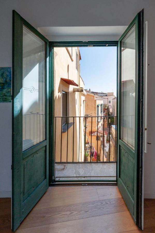Casa Flo Con Terrazza E Ascensore Salerno Zewnętrze zdjęcie
