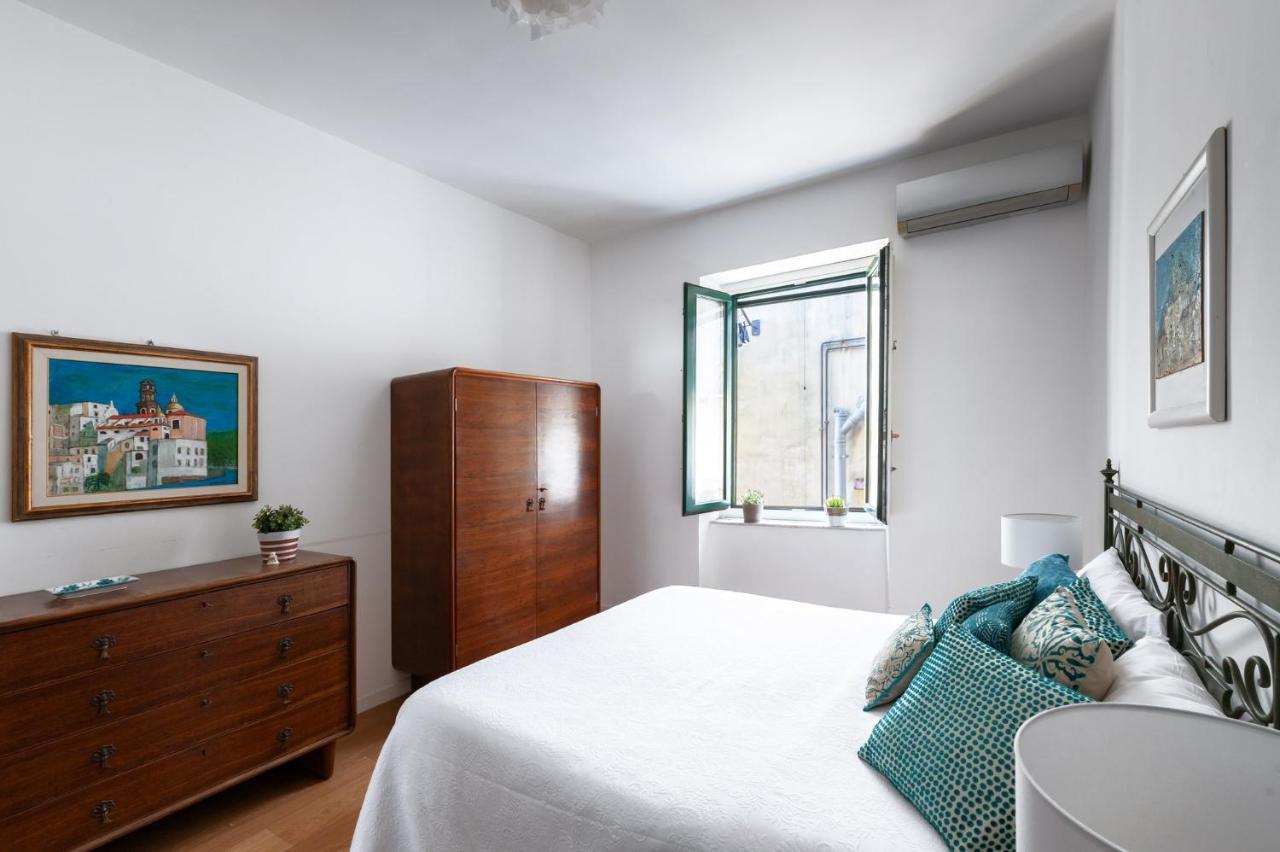 Casa Flo Con Terrazza E Ascensore Salerno Zewnętrze zdjęcie