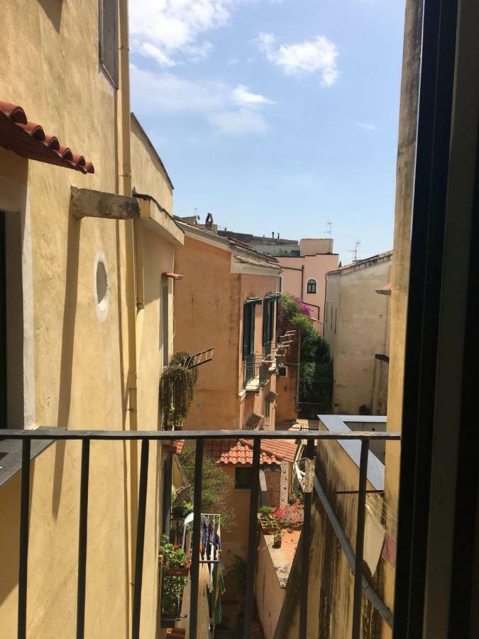 Casa Flo Con Terrazza E Ascensore Salerno Zewnętrze zdjęcie